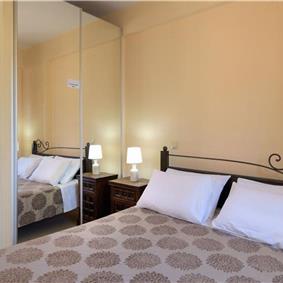 7 bedroom seaside villa with pool, Kassiopi, sleeps 13